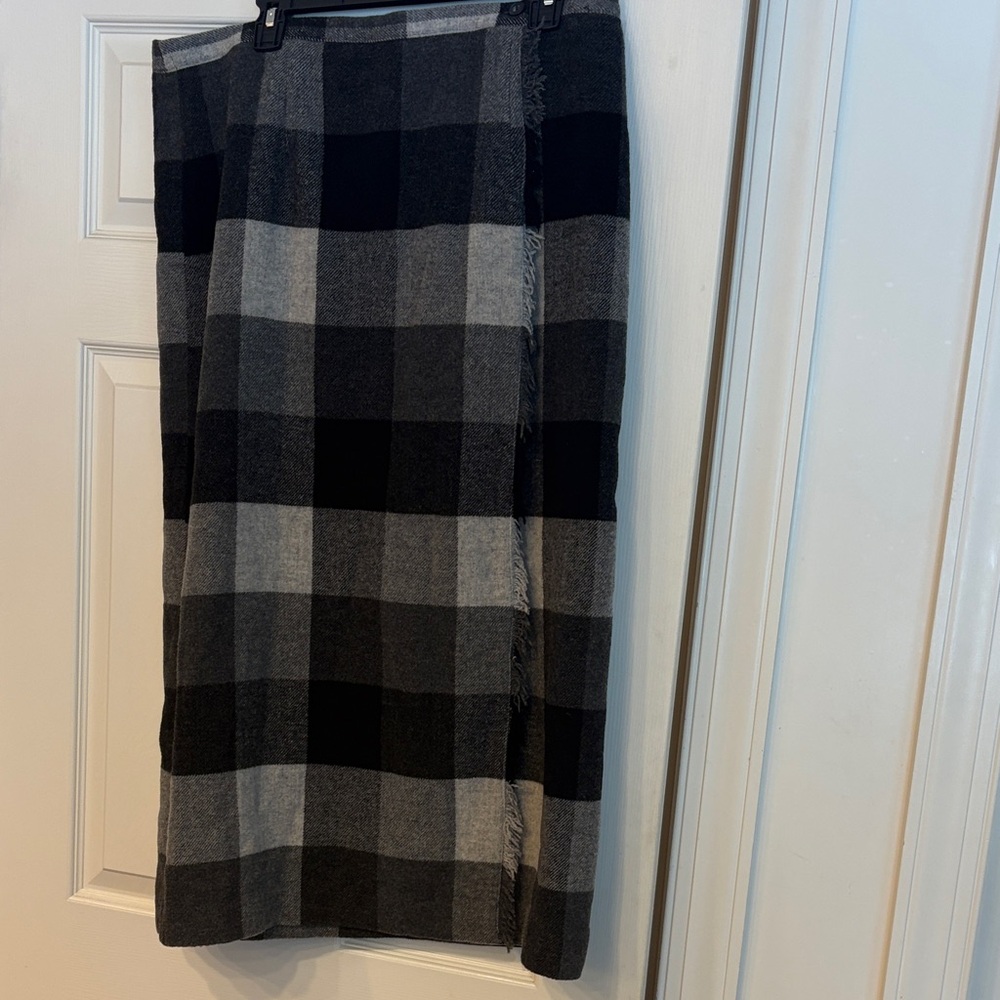 Rafaella Black and Gray Checkered Pencil Skirt
